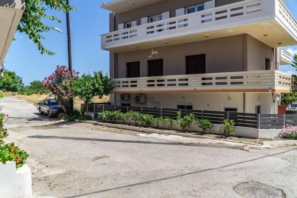Artemissia New Well Sided Modish House Apartment Kíssamos Екстериор снимка